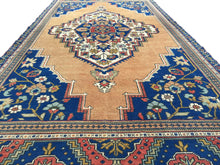 Load image into Gallery viewer, 5x10 Vintage Central Anatolian Oushak Style 'Taşpınar' Turkish Area Rug | Diamond Medallion Spacious Field Symmetrical Floral Corner Design Geometric Border | SKU 260