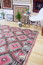 Load image into Gallery viewer, 6x10 Vintage Anatolian Turkish Kilim Area Rug | Interlocked pink gray geometric tribal symbols | SKU 409