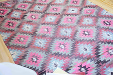 Load image into Gallery viewer, 6x10 Vintage Anatolian Turkish Kilim Area Rug | Interlocked pink gray geometric tribal symbols | SKU 409