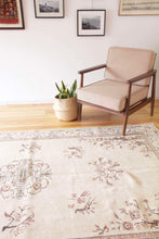 Load image into Gallery viewer, 6x9 Vintage Central Anatolian Oushak Style Turkish Area Rug | Geometric medallion spacious field muted colors | SKU 499