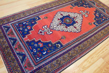 Load image into Gallery viewer, 6x11 Vintage Central Anatolian 'Taspinar' Turkish Area Rug Bold Medallion Spacious Field Floral Corner Brackets Geometric Border | SKU 548