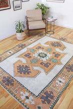 Load image into Gallery viewer, 6x8 Vintage Central Anatolian Oushak Style 'Aksaray' Turkish Area Rug Bold Medallion 'Kazak Shield' Design Geometric Border | SKU 554