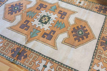 Load image into Gallery viewer, 6x8 Vintage Central Anatolian Oushak Style 'Aksaray' Turkish Area Rug Bold Medallion 'Kazak Shield' Design Geometric Border | SKU 554