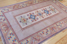 Load image into Gallery viewer, 6x8 Vintage Western Anatolian Oushak Style 'Milas' Turkish Area Rug Spacious Field Geometric Design Floral Border Soft Colors | SKU 558
