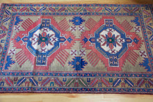 Load image into Gallery viewer, 4x6 Vintage Central Anatolian 'Taspinar' Turkish Area Rug | Double Medallion Geometric Design Stylized Border Subtle Colors | SKU 660