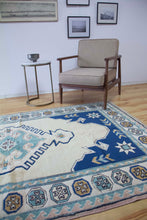 Load image into Gallery viewer, 5x8 Vintage Central Anatolian 'Sultanhan' Turkish Rug | Bold Medallion Muted Colors Geometric Design | SKU 672