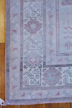 Load image into Gallery viewer, 4x6 Vintage Central Anatolian Turkish Area Rug | SKU 748
