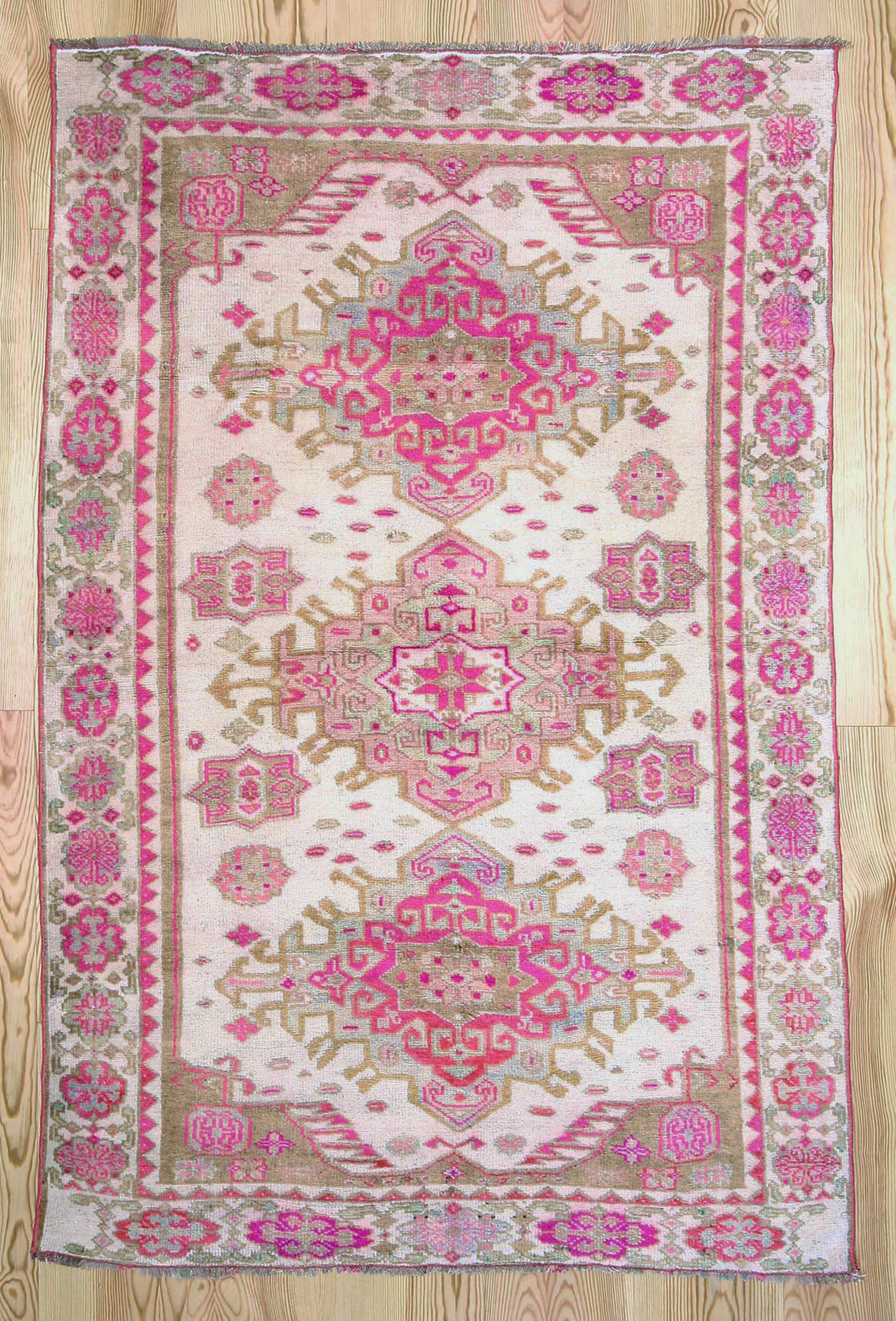 5x7 Vintage Oushak Style Caucasian Pink Area Rug | Triple Medallion Design Light Field Stylized Motifs | SKU 196
