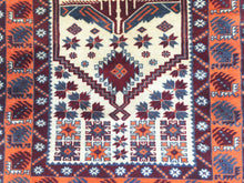 Load image into Gallery viewer, 4x6 Vintage Western Anatolian &#39;Yagcibedir&#39; Turkish Area Rug | Bold Medallion Design Light Field Vibrant Border  | SKU 202
