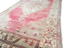 Load image into Gallery viewer, 5x12 Vintage Central Anatolian Oushak Style &#39;Taşpınar&#39; Turkish Area Rug | Bold Medallion Muted Colors Stylized Border | SKU 207
