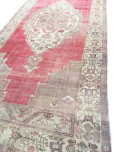 Load image into Gallery viewer, 5x12 Vintage Central Anatolian Oushak Style &#39;Taşpınar&#39; Turkish Area Rug | Bold Medallion Muted Colors Stylized Border | SKU 207
