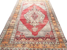 Load image into Gallery viewer, 5x9 Vintage Central Anatolian Oushak Style &#39;Taşpınar&#39; Turkish Area Rug | Bold Medallion Warm Colors Spacious Field Floral Border | SKU 240
