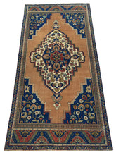 Load image into Gallery viewer, 5x10 Vintage Central Anatolian Oushak Style &#39;Taşpınar&#39; Turkish Area Rug | Diamond Medallion Spacious Field Symmetrical Floral Corner Design Geometric Border | SKU 260
