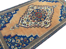 Load image into Gallery viewer, 5x10 Vintage Central Anatolian Oushak Style &#39;Taşpınar&#39; Turkish Area Rug | Diamond Medallion Spacious Field Symmetrical Floral Corner Design Geometric Border | SKU 260
