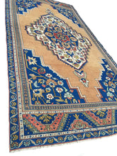 Load image into Gallery viewer, 5x10 Vintage Central Anatolian Oushak Style &#39;Taşpınar&#39; Turkish Area Rug | Diamond Medallion Spacious Field Symmetrical Floral Corner Design Geometric Border | SKU 260
