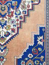 Load image into Gallery viewer, 5x10 Vintage Central Anatolian Oushak Style &#39;Taşpınar&#39; Turkish Area Rug | Diamond Medallion Spacious Field Symmetrical Floral Corner Design Geometric Border | SKU 260
