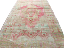 Load image into Gallery viewer, 5x8 Vintage Central Anatolian Oushak Style &#39;Taşpınar&#39; Turkish Area Rug | Bold Medallion Spacious Field Warm Muted Colors Stylized Border | SKU 266

