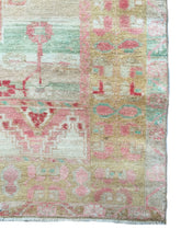 Load image into Gallery viewer, 5x8 Vintage Central Anatolian Oushak Style &#39;Taşpınar&#39; Turkish Area Rug | Bold Medallion Spacious Field Warm Muted Colors Stylized Border | SKU 266

