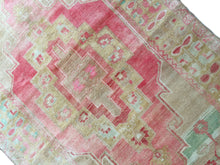 Load image into Gallery viewer, 5x8 Vintage Central Anatolian Oushak Style &#39;Taşpınar&#39; Turkish Area Rug | Bold Medallion Spacious Field Warm Muted Colors Stylized Border | SKU 266
