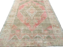 Load image into Gallery viewer, 4x6 Vintage Central Anatolian Oushak Style &#39;Taşpınar&#39; Turkish Area Rug | Diamond Medallion Muted Colors Geometric Design | SKU 268
