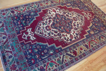 Load image into Gallery viewer, 6x10 Vintage Central Anatolian &#39;Yesilhisar&#39; Turkish Area Rug with large medallion on a bold field and flowers | SKU 328
