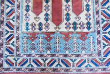 Load image into Gallery viewer, 4x6 Vintage Central Anatolian &#39;Yoruk&#39; Turkish Area Rug | Three pillar design in the field, graphic border | SKU 341
