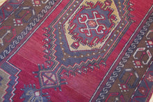 Load image into Gallery viewer, 3x7 Vintage Central Anatolian &#39;Yahyali&#39; Turkish Area Rug | Diamon traditional medallion design geometric border | SKU 375
