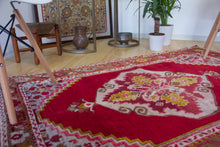 Load image into Gallery viewer, 4x5 Vintage Central Anatolian &#39;Kirsehir&#39; Turkish Area Rug | Bold medallion floral design red field pink accents | SKU 403
