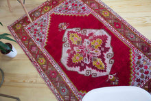 Load image into Gallery viewer, 4x5 Vintage Central Anatolian &#39;Kirsehir&#39; Turkish Area Rug | Bold medallion floral design red field pink accents | SKU 403

