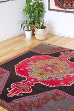 Load image into Gallery viewer, 5x7 Vintage Eastern Anatolian &#39;Kars&#39; Turkish Area Rug | Single bold red medallion black field gray corners pink accents | SKU 513
