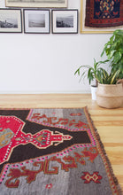 Load image into Gallery viewer, 5x7 Vintage Eastern Anatolian &#39;Kars&#39; Turkish Area Rug | Single bold red medallion black field gray corners pink accents | SKU 525
