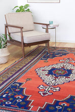 Load image into Gallery viewer, 6x11 Vintage Central Anatolian &#39;Taspinar&#39; Turkish Area Rug Bold Medallion Spacious Field Floral Corner Brackets Geometric Border | SKU 548
