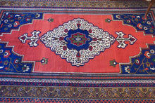 Load image into Gallery viewer, 6x11 Vintage Central Anatolian &#39;Taspinar&#39; Turkish Area Rug Bold Medallion Spacious Field Floral Corner Brackets Geometric Border | SKU 548
