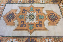 Load image into Gallery viewer, 6x8 Vintage Central Anatolian Oushak Style &#39;Aksaray&#39; Turkish Area Rug Bold Medallion &#39;Kazak Shield&#39; Design Geometric Border | SKU 554

