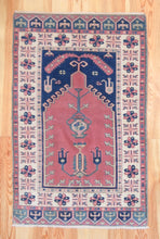 Load image into Gallery viewer, 3x5 Vintage Central Anatolian &#39;Aksaray&#39; Turkish Area Rug with single niche design stylized figures muted colors geometric border | SKU 565
