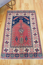 Load image into Gallery viewer, 3x5 Vintage Central Anatolian &#39;Aksaray&#39; Turkish Area Rug with single niche design stylized figures muted colors geometric border | SKU 565

