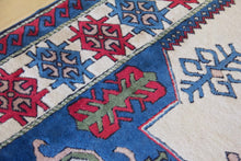 Load image into Gallery viewer, 7x9 Vintage Central Anatolian &#39;Aksaray&#39; Turkish Area Rug Bold Medallion Geometric Design Stylized Motifs | SKU 602
