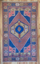 Load image into Gallery viewer, 4x8 Vintage Central Anatolian &#39;Nigde&#39; Turkish Area Rug | Bold Medallion Spacious Field Muted Soft Colors Geometric Design | SKU 625
