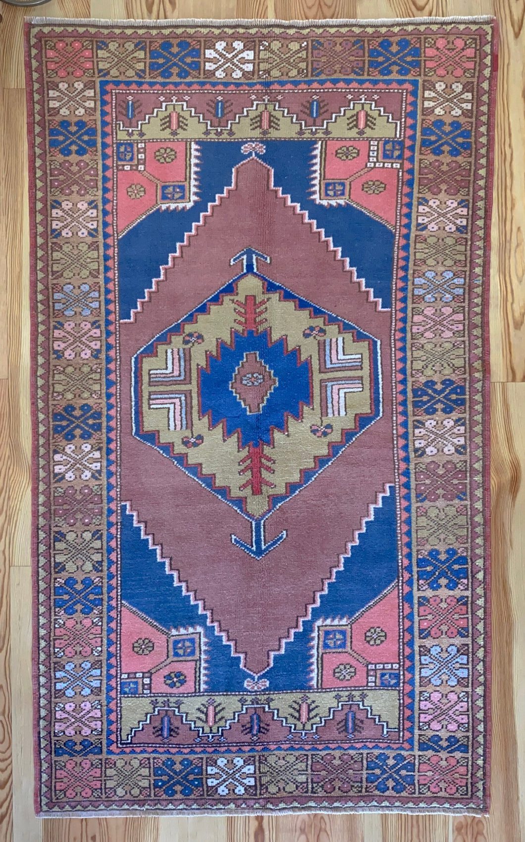4x8 Vintage Central Anatolian 'Nigde' Turkish Area Rug | Bold Medallion Spacious Field Muted Soft Colors Geometric Design | SKU 625